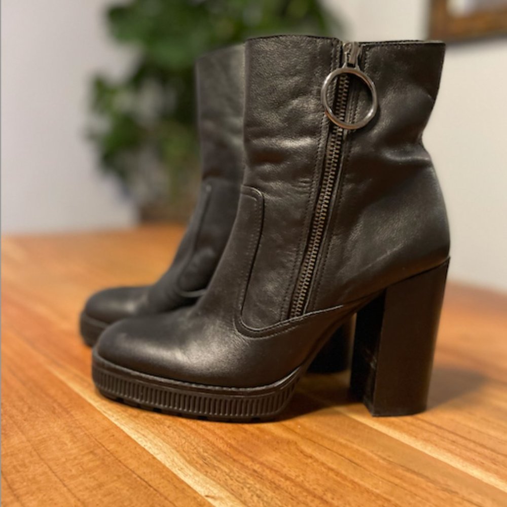 Heeled 100% Leather Boots, Side Zipper with Hoop Detail, Black, Size 8